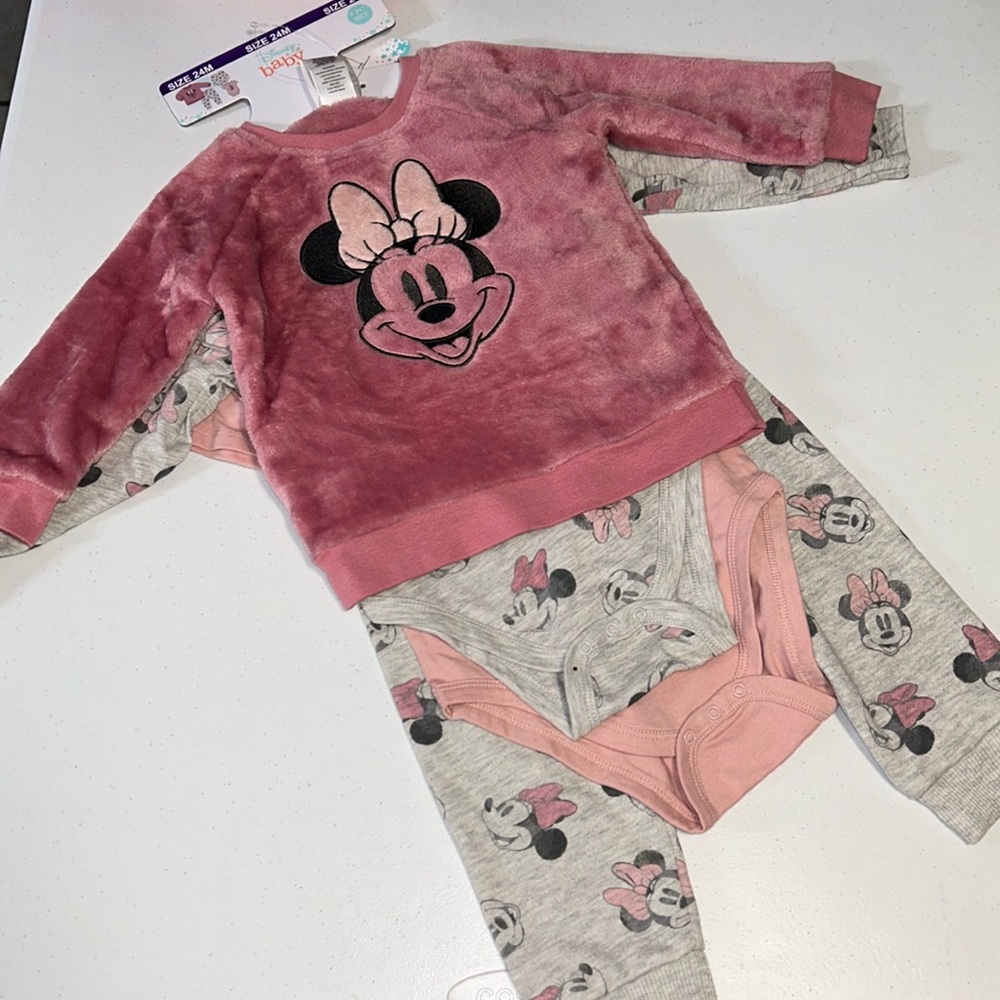 Disney Baby Minnie Mouse 4 Piece Set Brand New With Tags Size 24 Months
